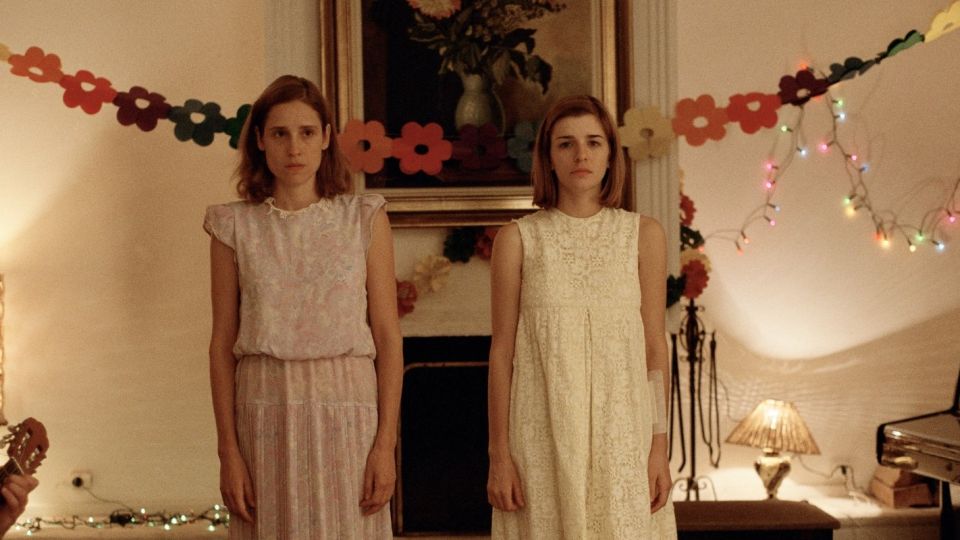 FIlmposter för Dogtooth